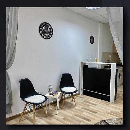 Sky Apartman Stara Pazova Eksteriør billede